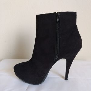 Steve Madden booties